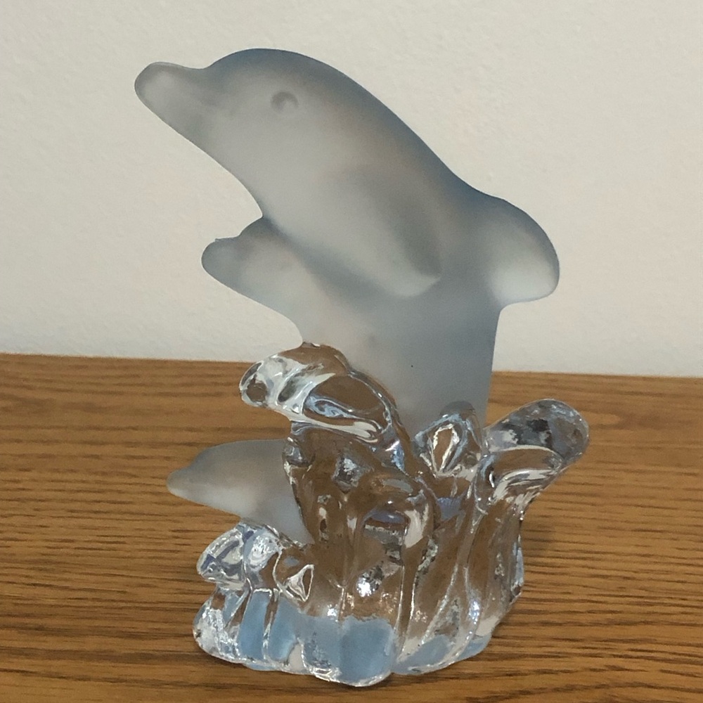 Beautiful Art Glass Blue 5" Dolphins Jumping in the Waves Statue or Paperweight